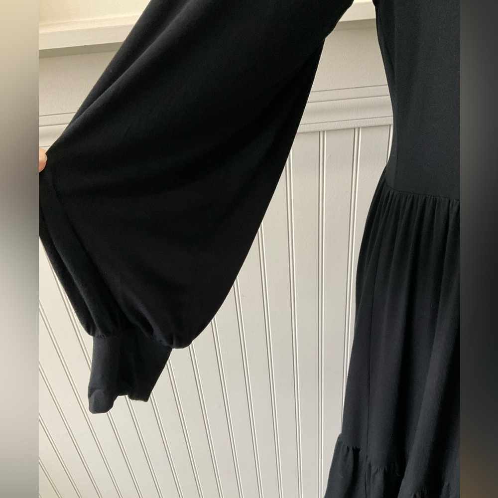 Karen Kane Black Tiered Dress Size Large Stretch Rayon Blend Boho Minimalist - Picture 4 of 4